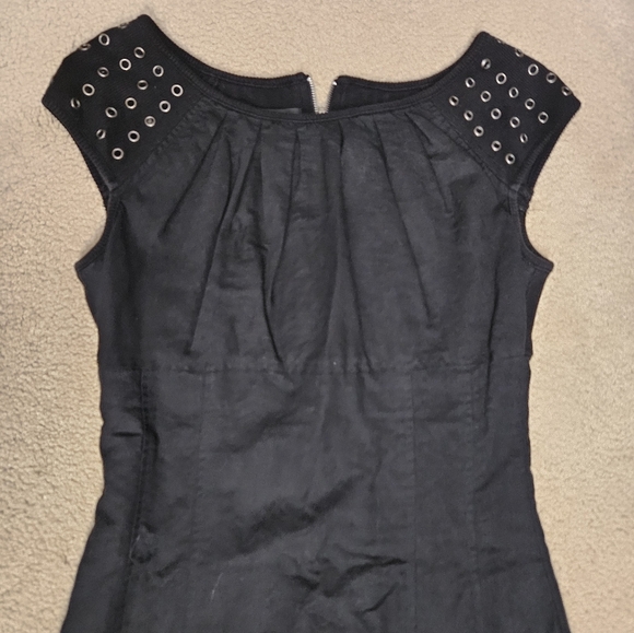 Dress - Picture 2 of 4